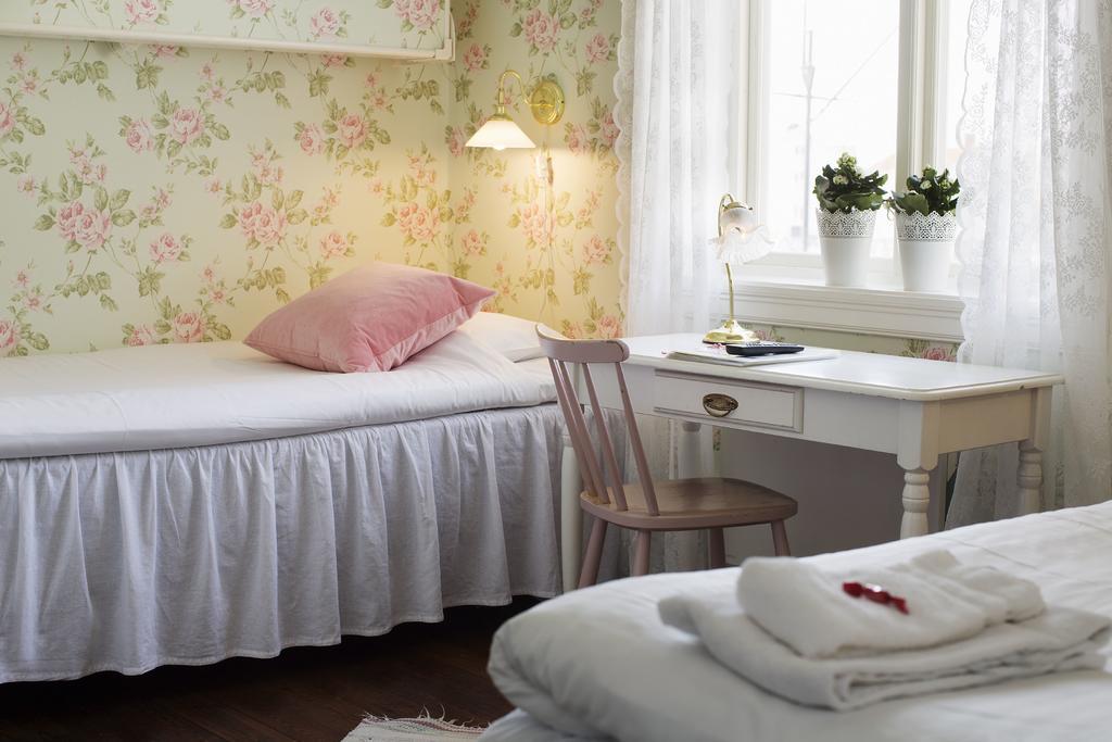 Strandvillan Hotell Och Bed & Breakfast Lysekil Kültér fotó